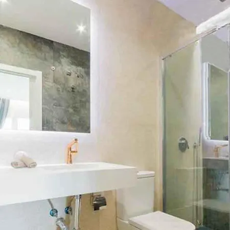 Apartment Lola-2 *